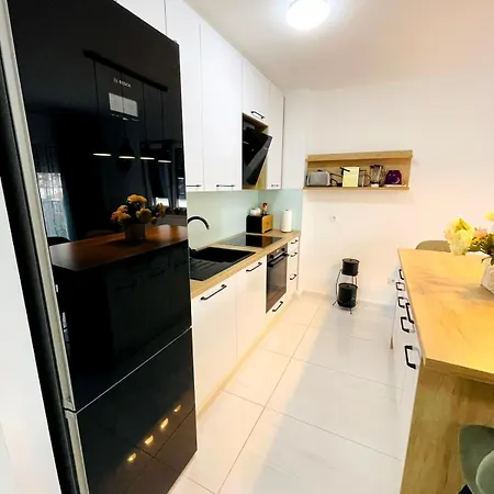 Modern Near Center, Free Parking Trogir