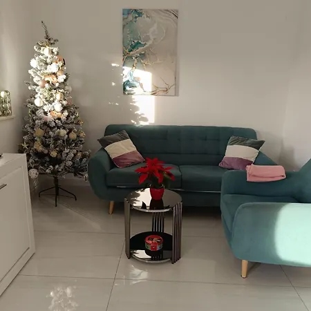 Modern Near Center, Free Parking * Trogir