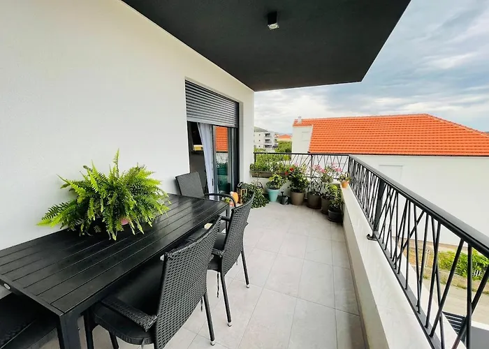 Apartamento Modern Near Center, Free Parking