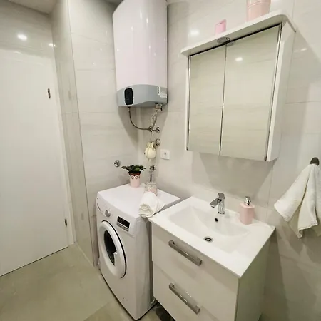 Apartament Modern Near Center, Free Parking